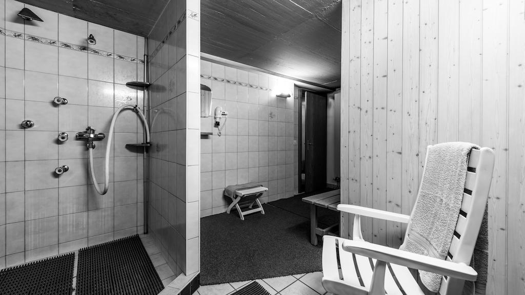 Ferienhaus Adonis Saas-Grund Esterno foto